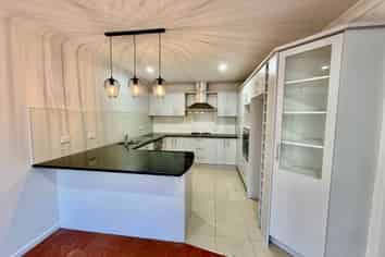 22 Donegal Park Drive, Flat Bush