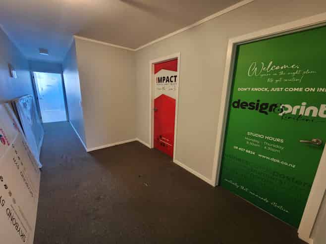 CENTRAL FIRST FLOOR OFFICE
