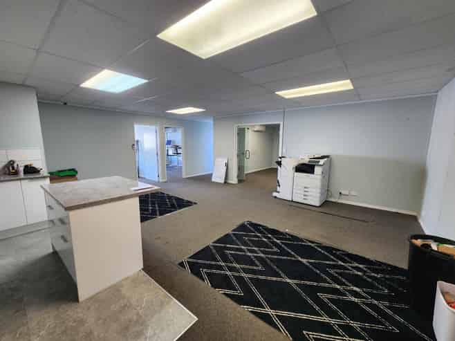CENTRAL FIRST FLOOR OFFICE
