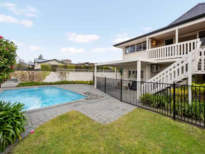 21 Brookview Court, Queenwood