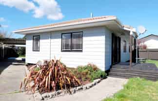 19 Linwood Dr, Paraparaumu