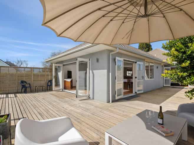 1 Ngaio Crescent, Cambridge