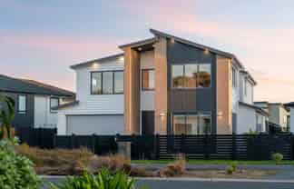 20 Headsail Drive, Long Bay