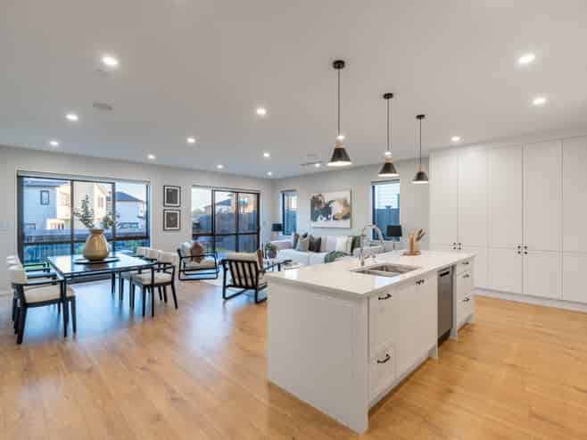 20 Headsail Drive, Long Bay