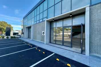 Brand-New Versatile Workspaces in Morningside