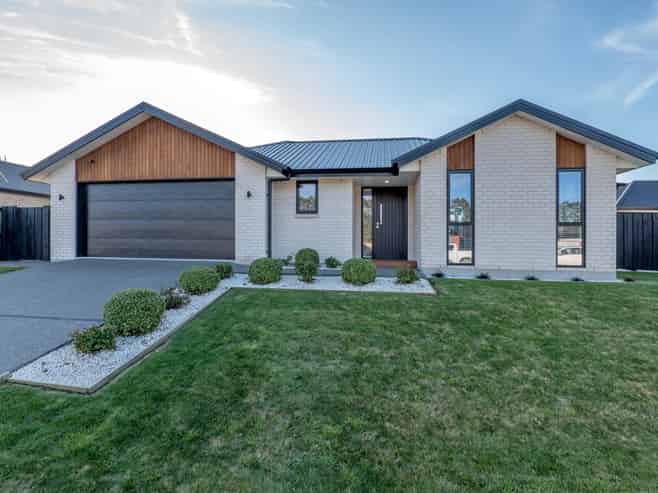 21 Bob Reid Crescent, Darfield