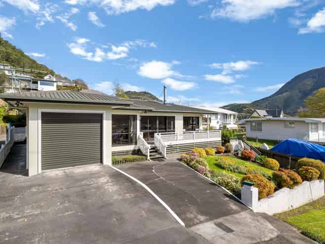 16 Broadway, Picton