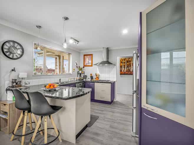10 Ropley Street, Amberley