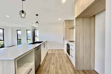 8 Sandsview Way, Rolleston