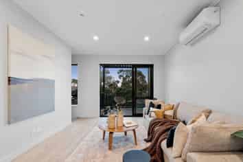 20 Beach Road, Hobsonville