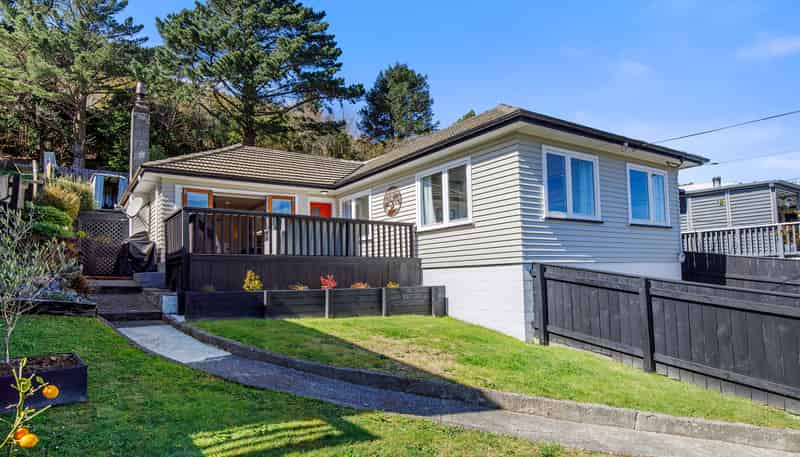 61 Coast Road, Wainuiomata