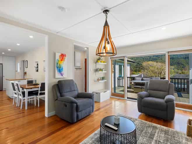 61 Coast Road, Wainuiomata