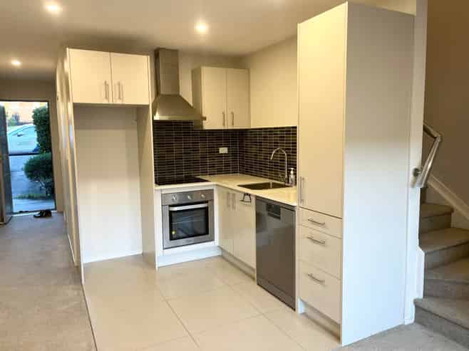 33/11 Ray Small Drive, Papakura