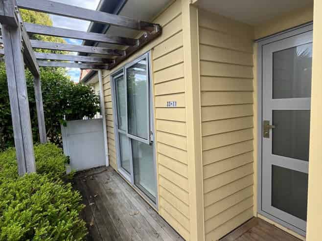 33/11 Ray Small Drive, Papakura