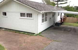 7 Alexander Avenue, Torbay