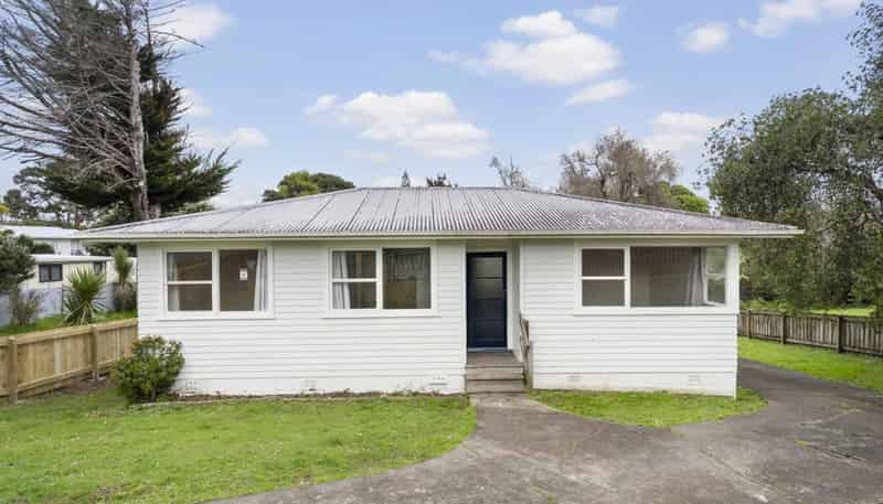 20 Gill Avenue, Te Atatu Peninsula