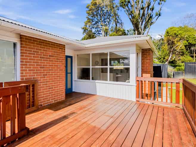 5 Crosby Street, Mornington
