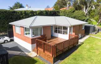 5 Crosby Street, Mornington