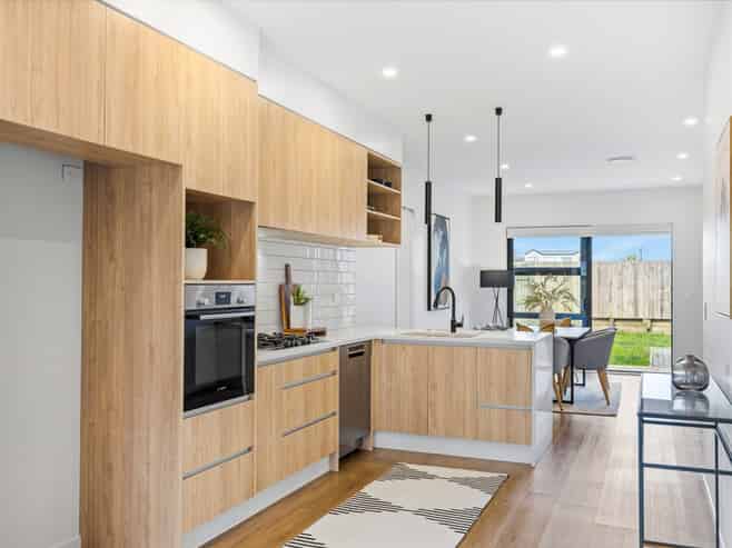 6 Coast Garden Drive, Hobsonville