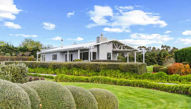 14 Fairway Drive, Martinborough