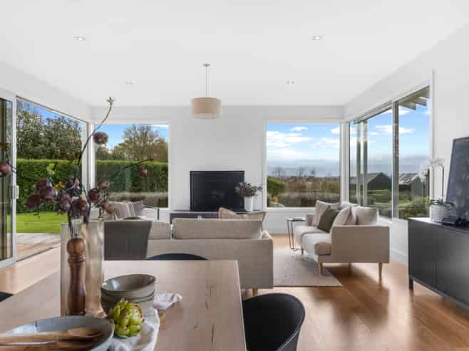 14 Fairway Drive, Martinborough