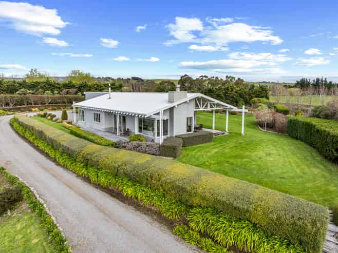 14 Fairway Drive, Martinborough