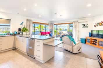 107A Fenton Street, Thames
