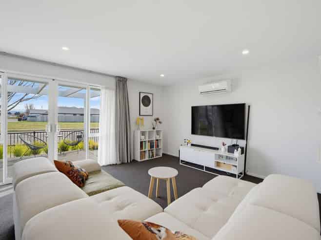 47 Pegasus Boulevard, Pegasus