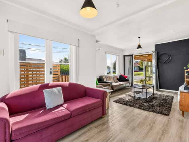 6 Cambridge Street, Putaruru