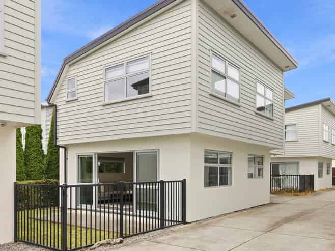 2/33 Elizabeth Street, Riccarton
