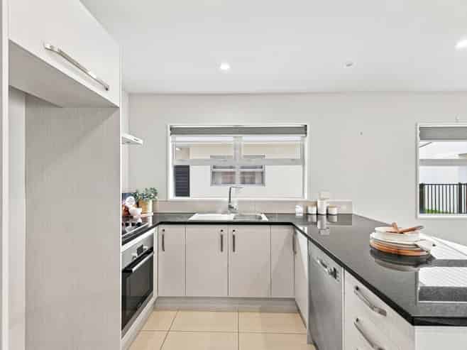 2/33 Elizabeth Street, Riccarton