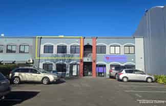 Tidy City Fringe Office space with Parking