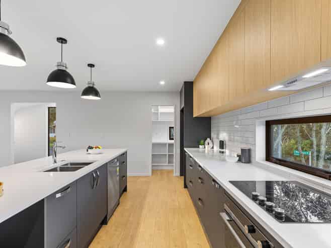 11 Fitzherbert Avenue, West Harbour