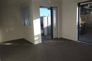 2/9a Araminta Place, Beachlands