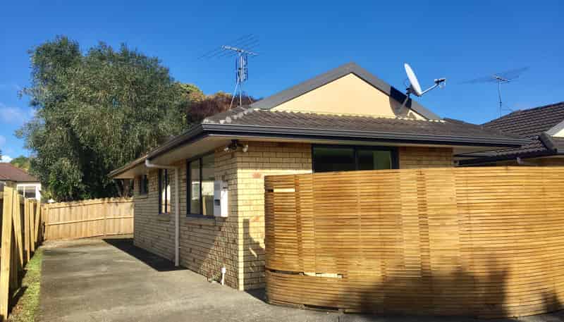 2/9a Araminta Place, Beachlands