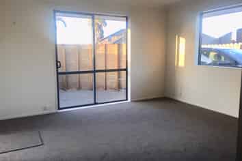 2/9a Araminta Place, Beachlands