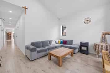 4 Waka Ama Road, Karaka
