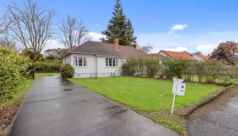 64 Jellicoe Drive, Hamilton East