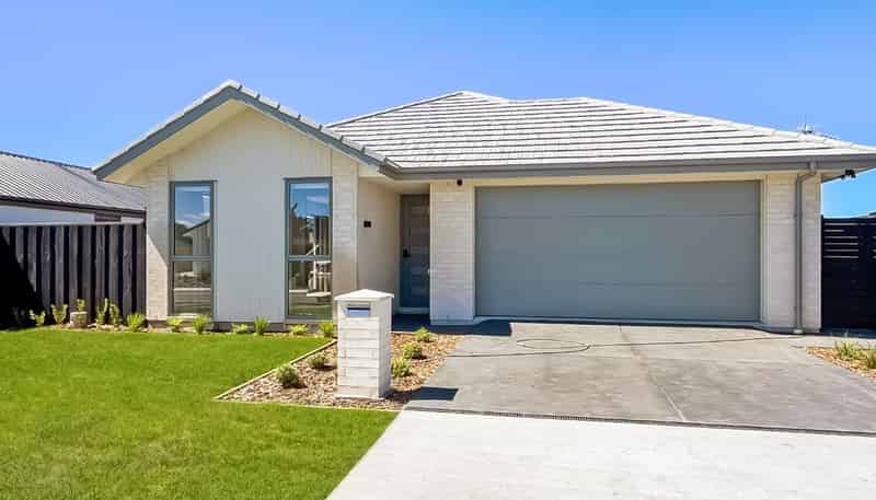 12 Weaver Street, Woodend