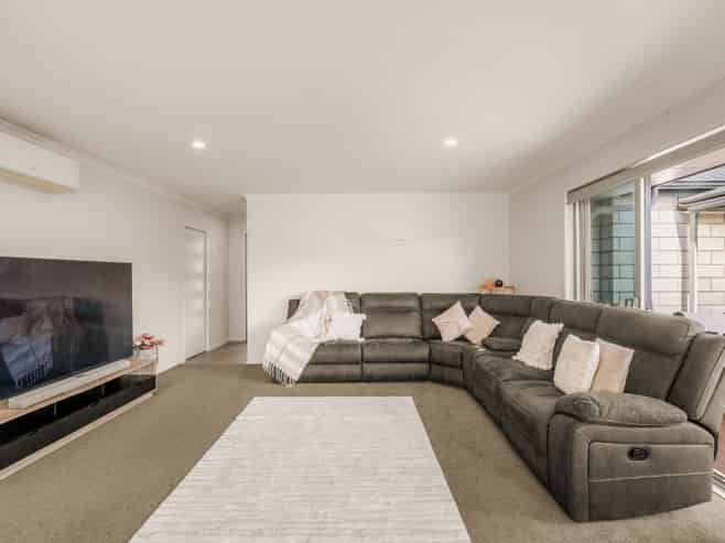 143 Te Okuroa Drive, Papamoa