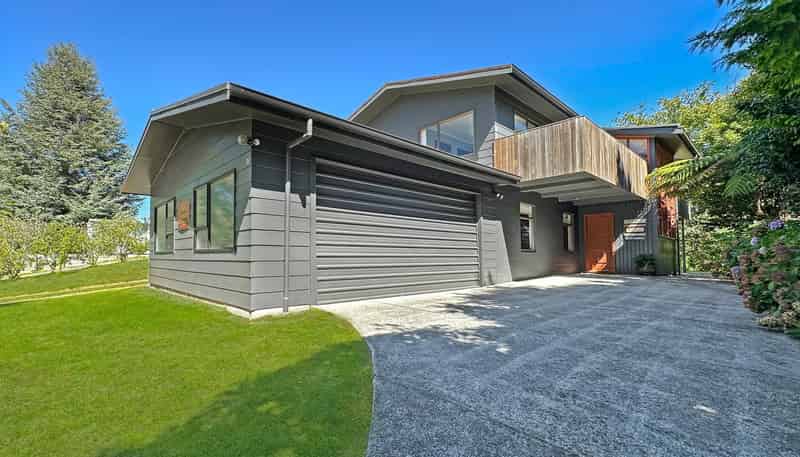82 Marina Terrace, Kinloch
