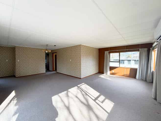 82 Marina Terrace, Kinloch