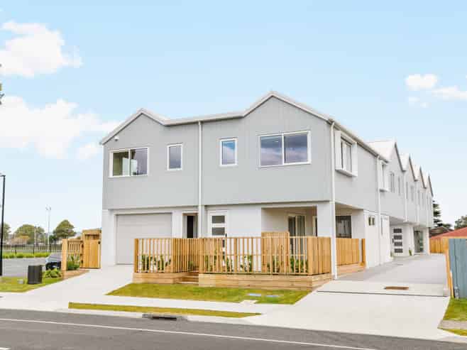 1 & 2/118 Links Avenue, Mount Maunganui