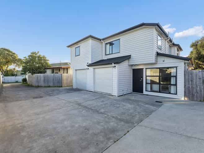 16B Romney Place, Manurewa