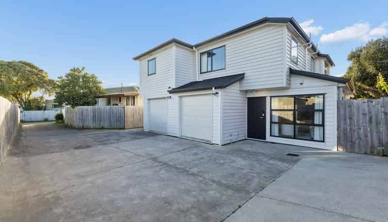 16B Romney Place, Manurewa