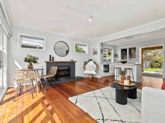 2 Coleman Street, Paraparaumu
