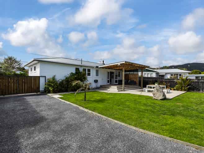 2 Coleman Street, Paraparaumu
