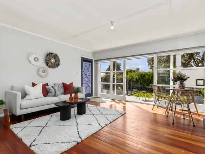 2 Coleman Street, Paraparaumu
