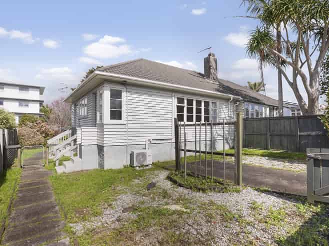 30 Onewa Road, Northcote