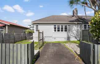 30 Onewa Road, Northcote